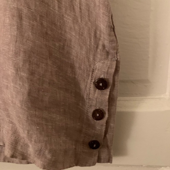 Lavender Light Weight Linen Blouse w/Button Detail - Picture 2 of 2